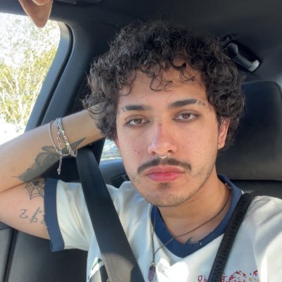 valentinsdream's profile picture. 25 - they/them - FL