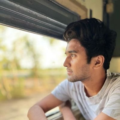 KhuzaimaAnas004's profile picture. SLMC 25'