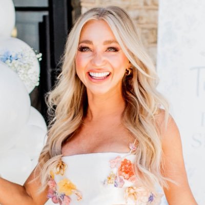 tayplemmons's profile picture. ATL Livin'. Proud @UGAGrady grad, #godawgs. Marketing gal.