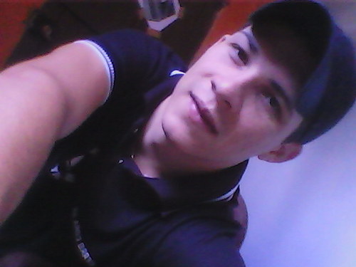 ;) Sou feliz e tenho Deus como meu Protetor!!! Namorando a Jullyana emanuelle...