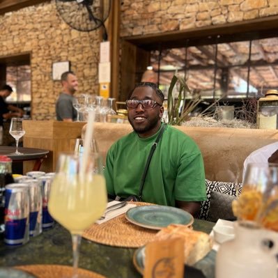 C.T || 1/3 of @keepingupwiv || 🇳🇬🏴🇳🇱🇫🇷 || Instagram: https://t.co/HoCZuRJtt2