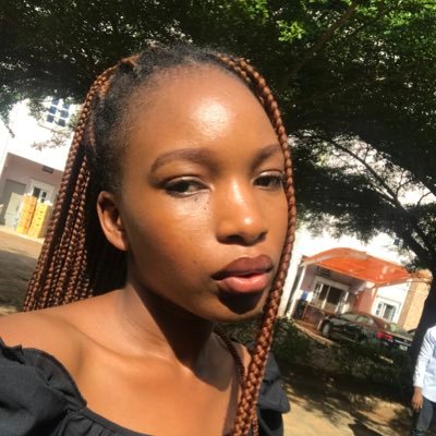 A budding UI/UX designer|| Ardent book reader|| Fashion enthusiast|| Music lover|| All shades of lovely.🥰