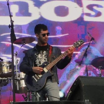80%profe/socio vitalicio del Club del pedal/Del sur como el coirón/Antes que nada y después de todo amante de la música