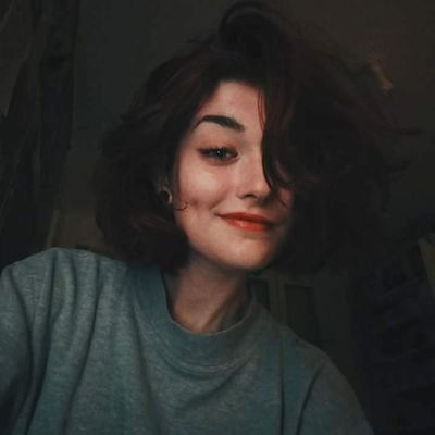 emanadell12's profile picture. 