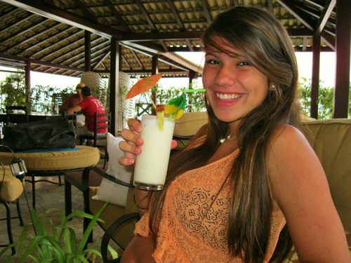 lara_cavalcanti's profile picture. 