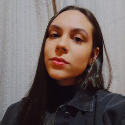 23, taurina e acadêmica de farmácia