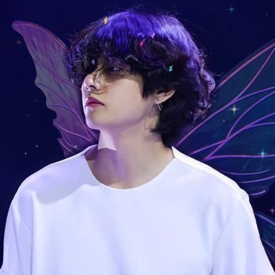 taeloveu11's profile picture. me gusta Kim Taehyung y las papas crujientes 💗🤝🏻