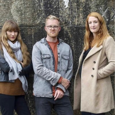 Flute, viola and harp trio based in the UK @mattfeathersto3 - Flute @rosalindventris - Viola Anneke Hodnett - Harp