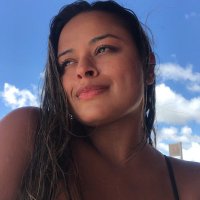 jaque meneghel (@juliass13_) 's Twitter Profile