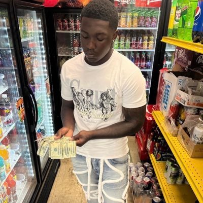 YOUTUBER🎥 PNF🦅| inquires: pnfluh5ive@gmail.com🍷/Brand ambassador🖤