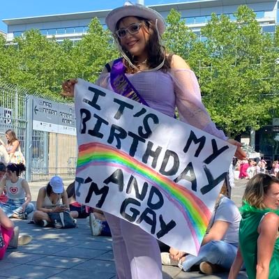 *And also congrats on being gay* 🏳️🌈
Stage technicien
❤️💛🇮🇪💚💙