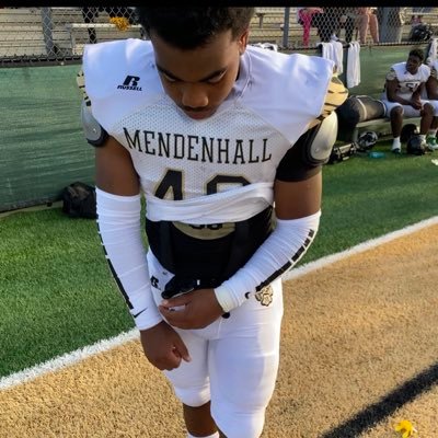 C/O’2025|Mendenhall high school|Hgt:5’6|wgt:197lbs| Defensive end left and right|3.5 GPA| Gmail: Kendellwalkerjr21@gmail.com Number: 7692998411