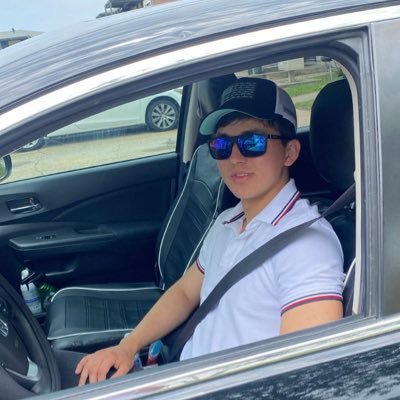 YanPerdomo_'s profile picture. 🤷🏻‍♂️