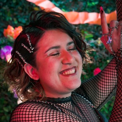 mxtherlxve_'s profile picture. escribo canciones con el corazón ❤️