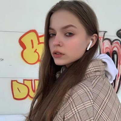 Emmaline1850122's profile picture. 