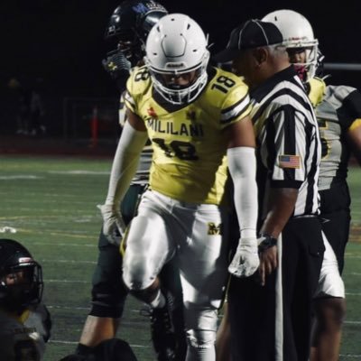 ‘24 ILB/OLB/EDGE | 6’2”, 215lbs | 3.5 gpa | (808)354-5591 | 2 Sport ATH |