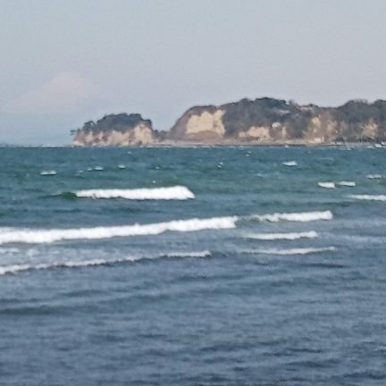 sukoyaka49neru's profile picture. 文章を書いたり読んだりするのが好き。最近は現代短歌にも興味が出てきました
note→https://t.co/3fAdU7HQCP
ラジオ「磯町ひるねの音エッセイ」→https://t.co/AUlSgJr8pj