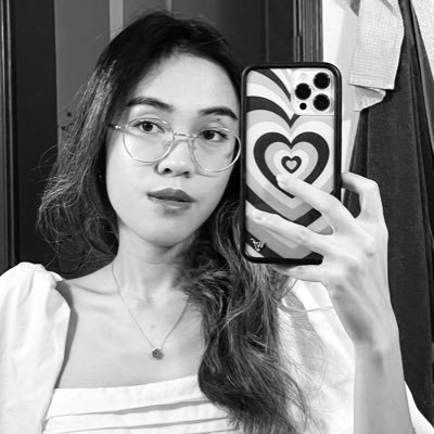 zoeyvu1's profile picture. Design student by day, content creator by night 🤍