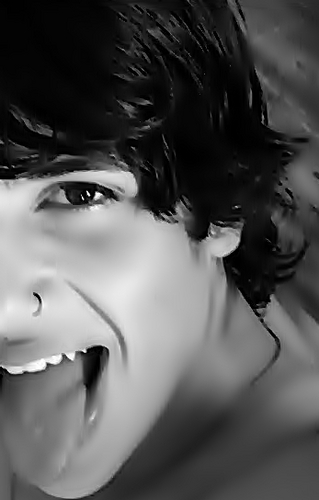 Ouve ae *-* \/
