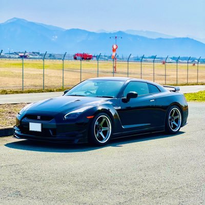 自分へのプレゼントにGT-Rを買いました💰 FD2→GT-R(R35) & RX-8 type S 筋トレ歴3年 山形⇄東京 無言フォロー失礼します🙇