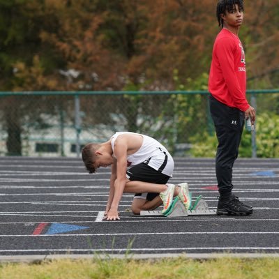 MCHS Class of 2026 Track and field
 300m, 400m, and 4x4
3.2 GPA
📲919-917-6154 
📧- adrielomargarcia@gmail.com 🇵🇷🇵🇷🇵🇷