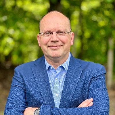 Entrepreneur | Greenhouse operator | Consultant | Climate Whisperer