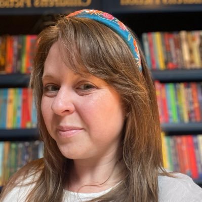 katydundasday's profile picture. Transatlantic bookworm
