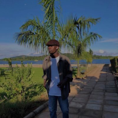 respect to all tweeters 🙏 love music most🎶🎶 #music proud 🇺🇬🇺🇬
