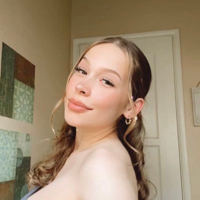 xojulaay's profile picture. Girl mom