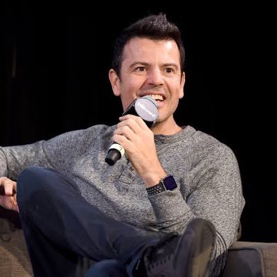 Lead singer of NKOTB 🎤 Solo artist 🎵 Iconic pop hits 🌟 Reality TV star ✨ Actor 🎭 Passionate about visual arts 🎨 Captivating fans worldwide 🖼️