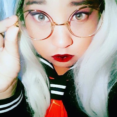 Hi I am Chanda an armature streamer.
This is my twitter where ill tweetdaleet my stream
and interact with viewers do collabs and take game or topic request.