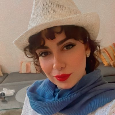 bivii_khaton's profile picture. کاش مادو گوزن بودیم وقت شادی شاخ هایمان را به هم میکشیدیم وقت حرف زدن بهم خیره میشدیم ،کاش مادوگوزن بودیم که وقتی از هم دلگیر میشدیم خوابمان میبرد!