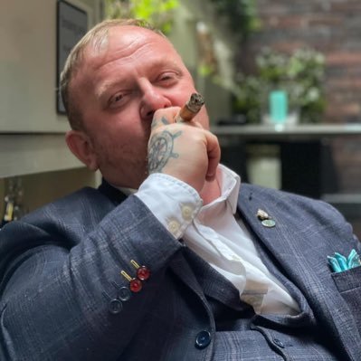 Micky plummer 🥃 Profile