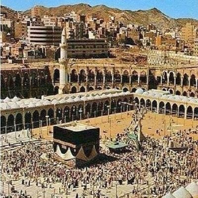 #كناشة_الحج ...
مَكنَز ومَجمَع لأحكام الركن الخامس وحِكَمِه،
ومُلَح ولَطائِف مُتَعَلِقَة به زمانا ومكانا، وستجد هُنَا مَجمُوعا ماتراه في غيره مُتَفَرِّقَا.