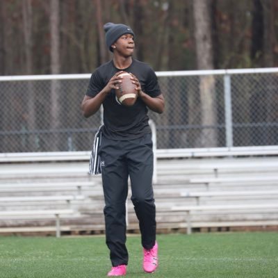 c/o 25’ qb @ Cardinal Newman High School ||3.59 GPA|| NCAA ID-2302776566 || 6’2ft 175lbs|| Phone- (803)406-5158 || Email- travezebenefield@yahoo.com