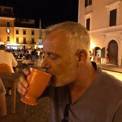 Vittoto_'s profile picture. 