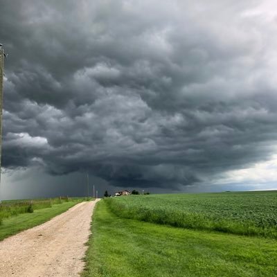 sort of storm chaser from Edmonton, Canada 🇨🇦 #yegwx #ABstorm