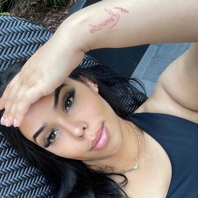 angieeherrera22's profile picture. bagged cu2 | only twitter.