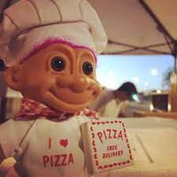 Pizza Troll(@Youoldtroll) 's Twitter Profile Photo