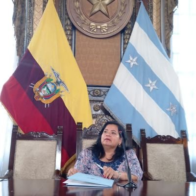 Zurda tiempo completo.
Miembro fundadora del CDH-Gye.
1963-2024