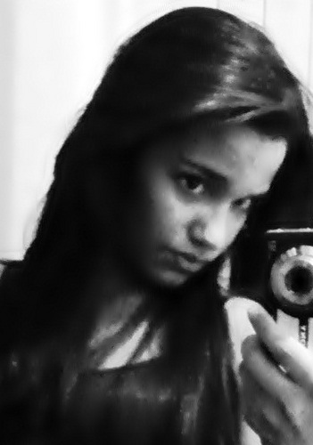 Sou como você me vê.Posso ser leve como uma brisa ou forte como uma ventania, depende de quando e como você me vê passar.