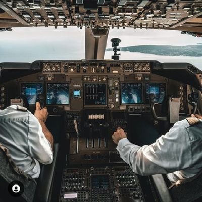 TorreDControlMx's profile picture. Apasionados de la aviación || Nacidos para volar || Vuelo luego existo ✈️