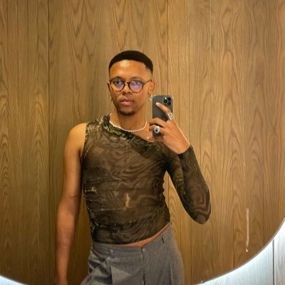 uSeehle's profile picture. This is a Solange and Doja Cat stan account
