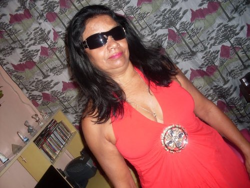 deus em primeiro lugar na minha vida sem deus nada serei.amo minha familia bjsssssssssssssss pra todosssssssssssssssssssssssss que mim seguirem obrigado.