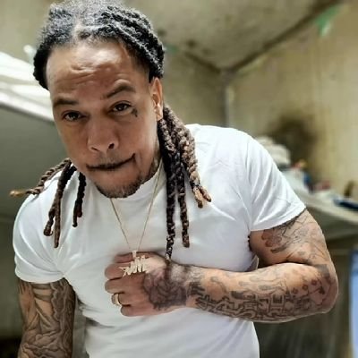 julianoSantiag0's profile picture. MOZZY RECORDS🦍
insta:@julian0.santiag0