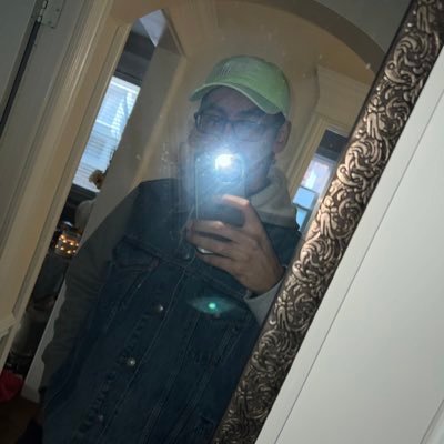 Arevy36's profile picture. 25.   Hockey and Gaming