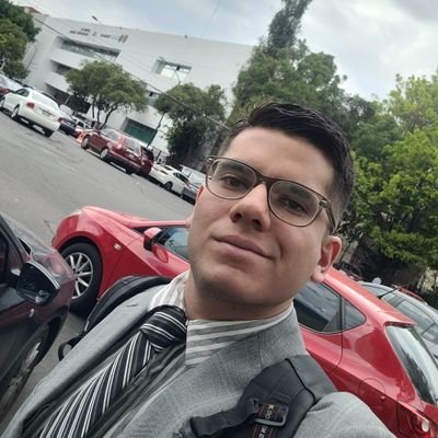Cdmx. Dante. 29. Abogado laboralista y corporativo. Viviendo.