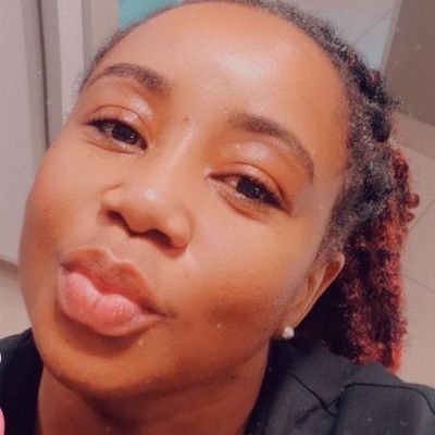 Moo_sela's profile picture. Healthcare worker 💉💊  Mosotho @kaizerchiefs❤️& ✌️