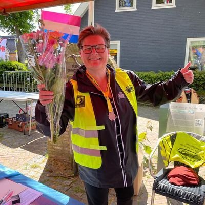 Geboren en getogen op Ameland🏝 Een dag  niet gezongen is een dag niet geleefd!🎤🎶