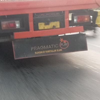 yltyqa's profile picture. New ax